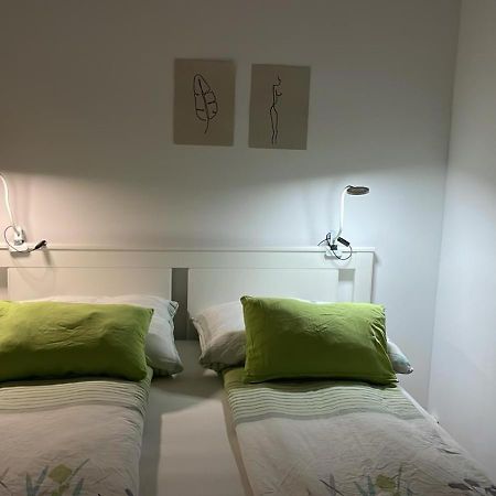 Best Rated Central Apartment Vienna - Ac, Wifi, 24H7Days Self Check-In, Board Games, Netflix Exterior photo